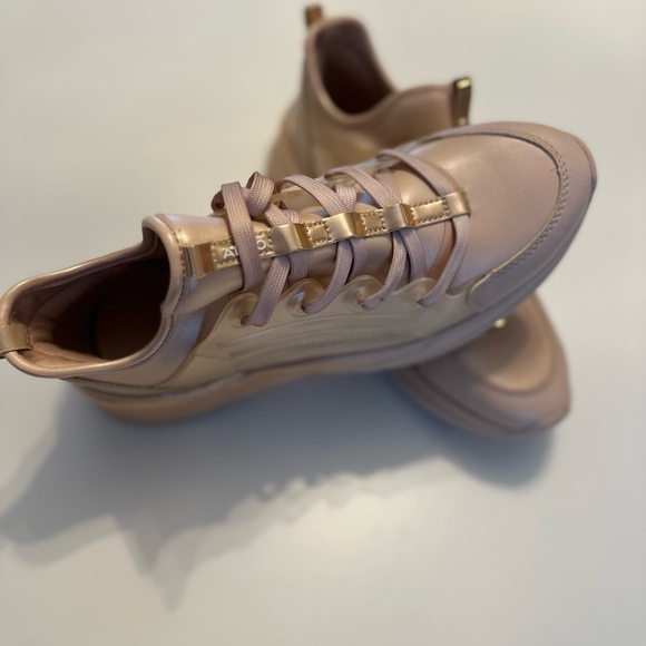 Aldo Dwardoniii Mid Top Sneakers – Size 8 us women – Excellent Condition - Picture 8 of 12